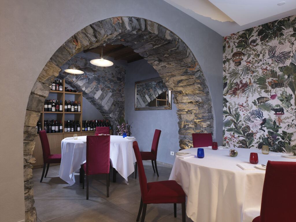 Interno ristorante Alle Darsene di Loppia